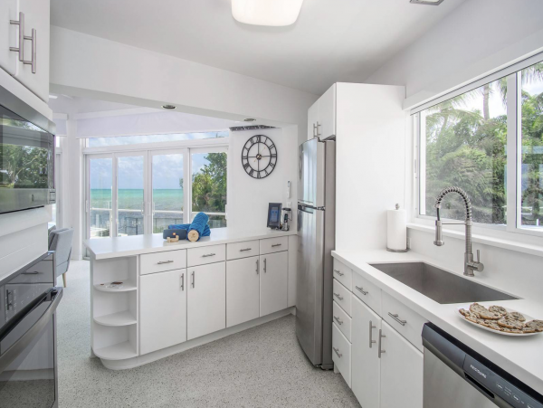 Islamorada Three Bedroom Home with Full Ocean View & Pool